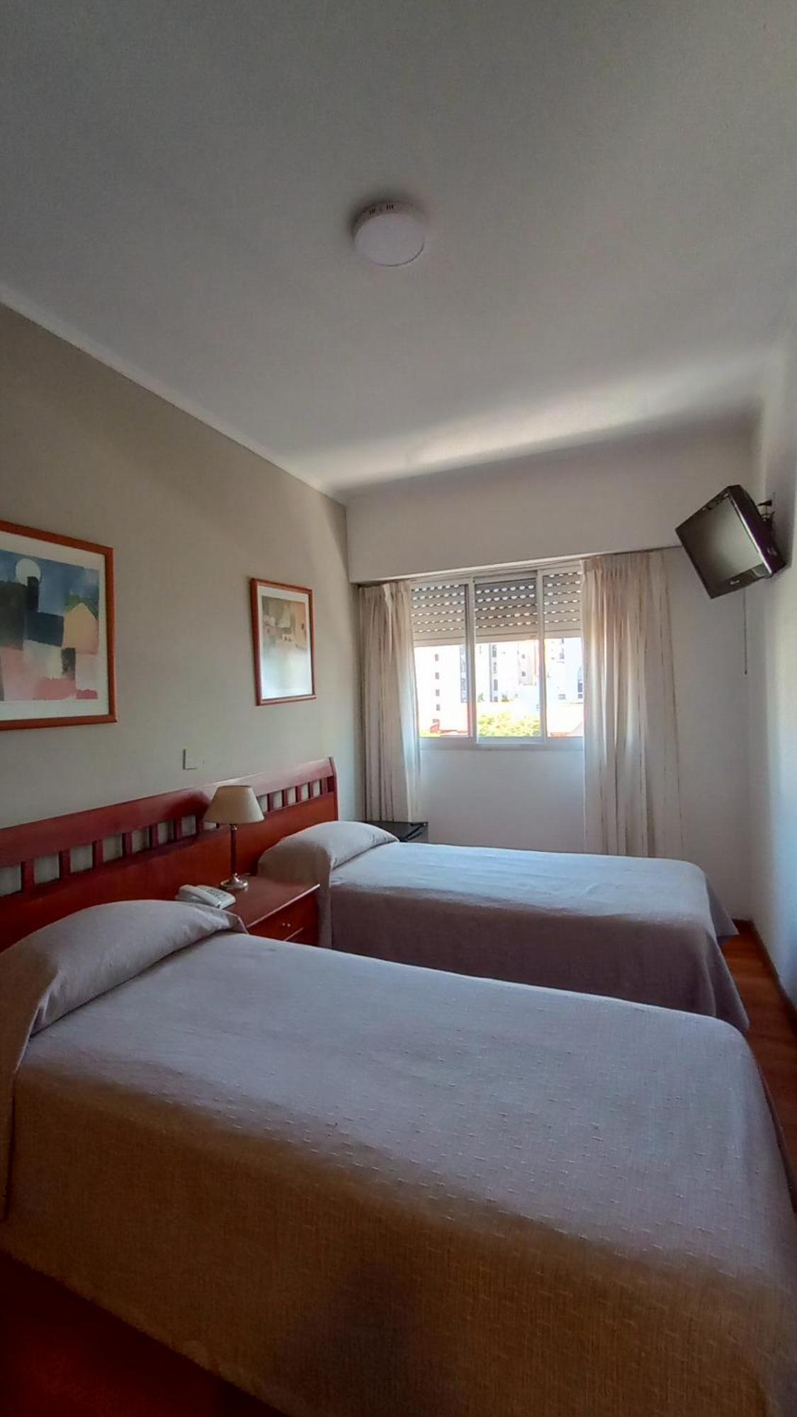 Hotel Milan Buenos Aires Esterno foto