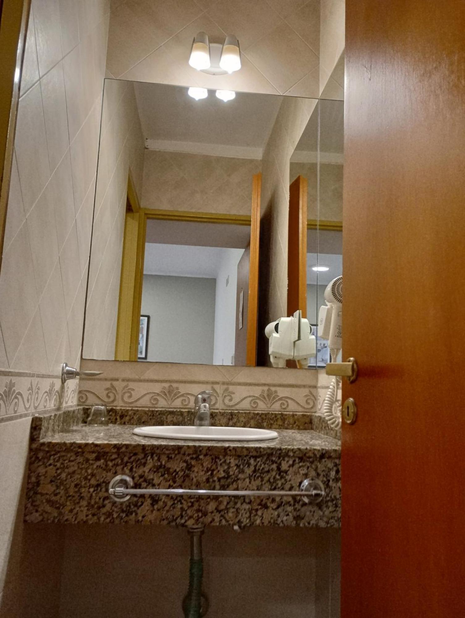 Hotel Milan Buenos Aires Esterno foto